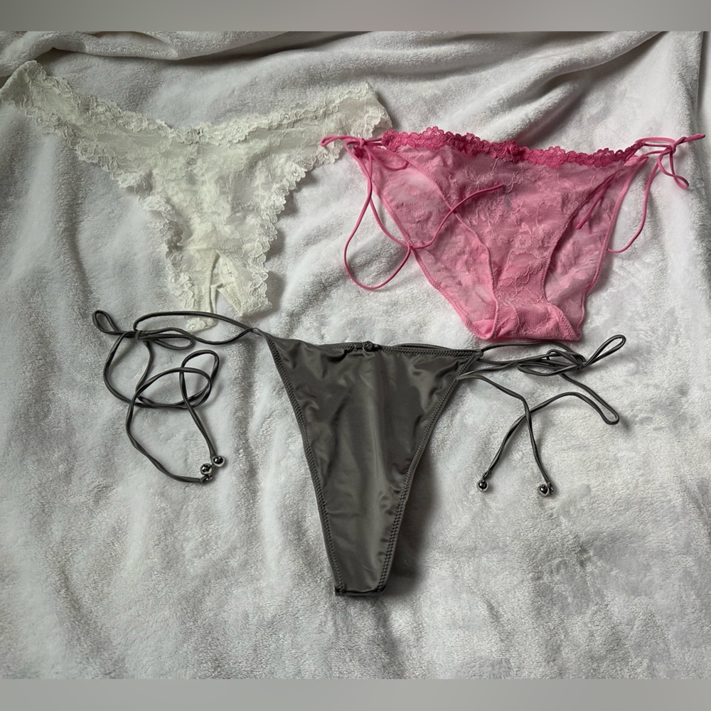 Skims Advent Calendar - 12 pairs of limited edition holiday‎ panties - Picture 8 of 12
